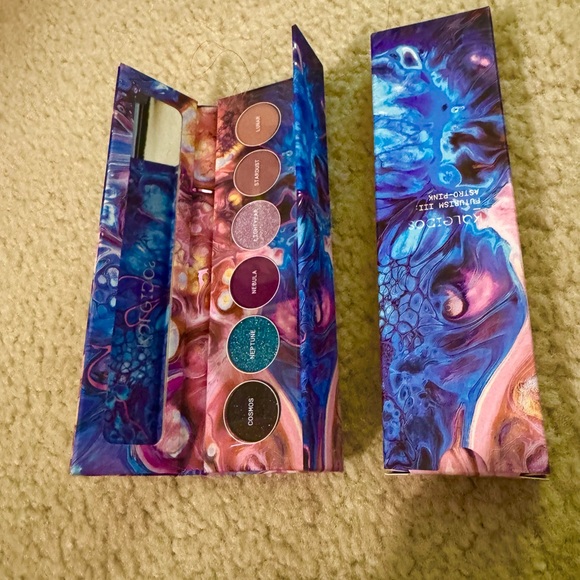 KaleidoscopeFUTURISM III ASTRO PINK Eyeshadow Palette